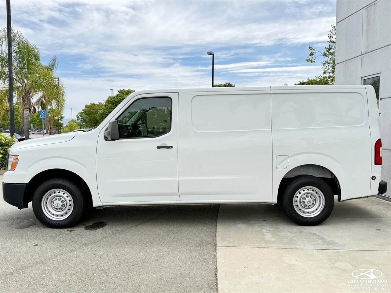 Used 2020 Nissan NV 2500 S RWD image 7