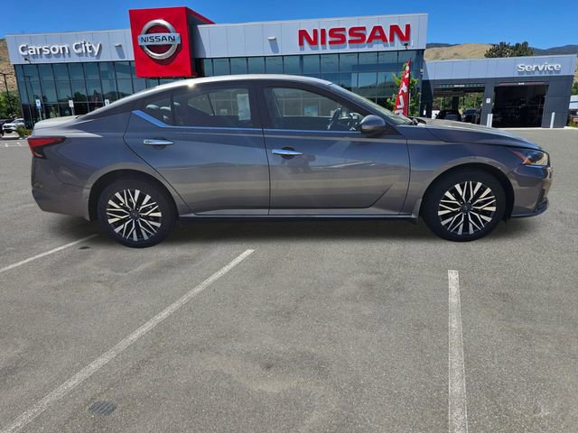 Used 2024 Nissan Altima 2.5 SV w/ SV Premium Package AWD/4WD image 7
