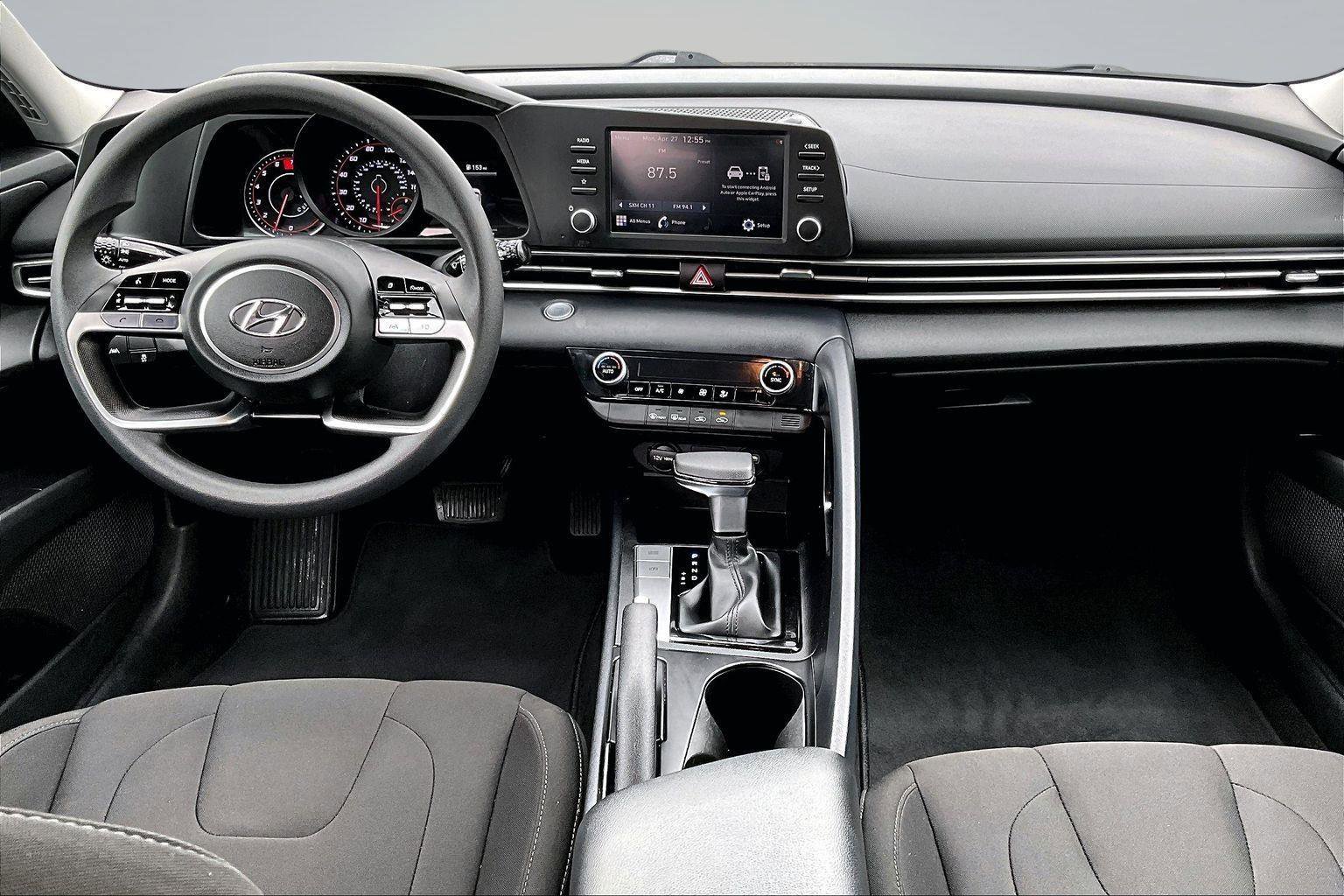 Used 2022 Hyundai Elantra SEL FWD image 16