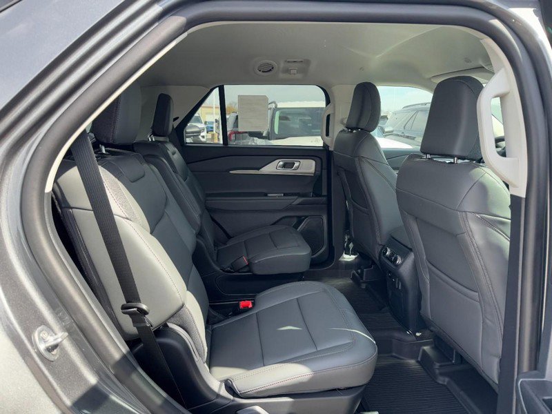 New 2026 Ford Explorer Active image 5