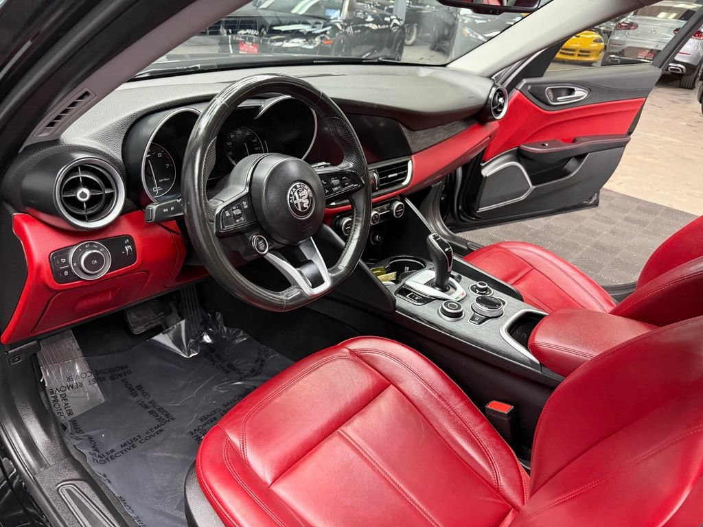 Used 2021 Alfa Romeo Giulia Sprint w/ Nero Edizione RWD image 35