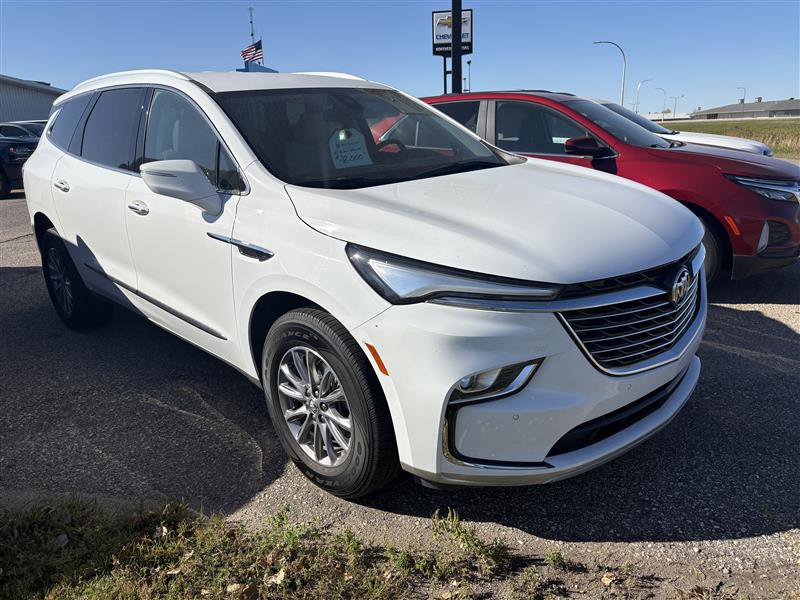 Used 2023 Buick Enclave Essence w/ Trailering Package, 5000 lbs.
