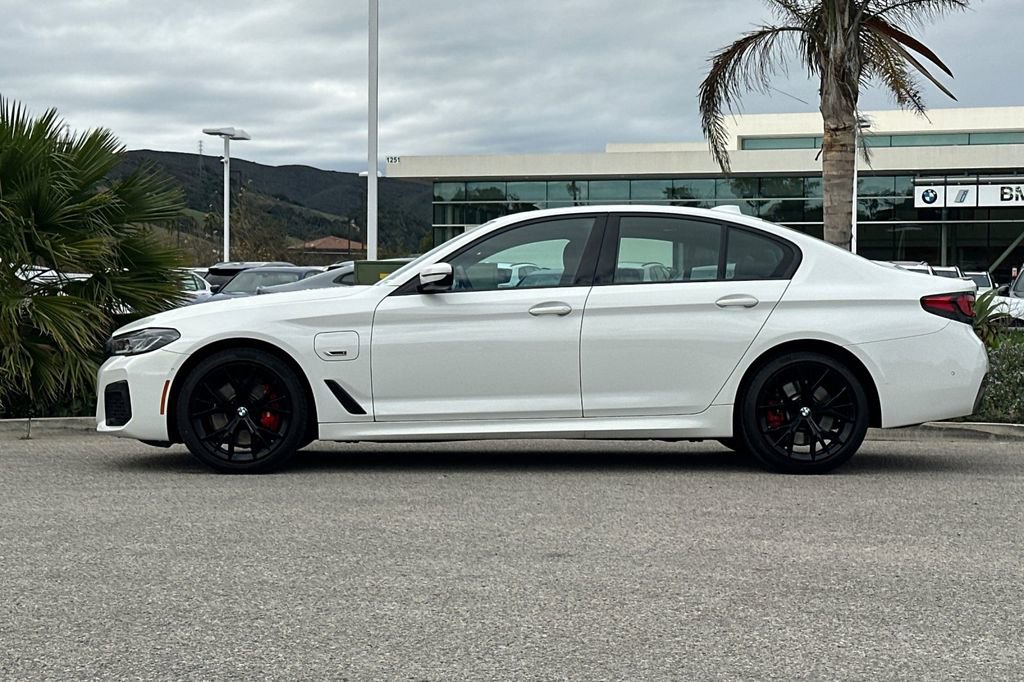 Used 2023 BMW 530e w/ M Sport Package image 6