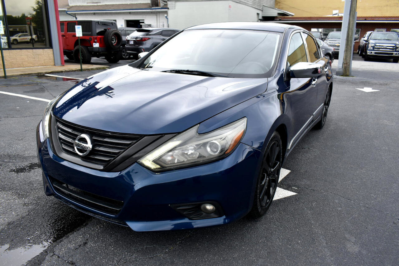 Used 2016 Nissan Altima 3.5 SR image 2