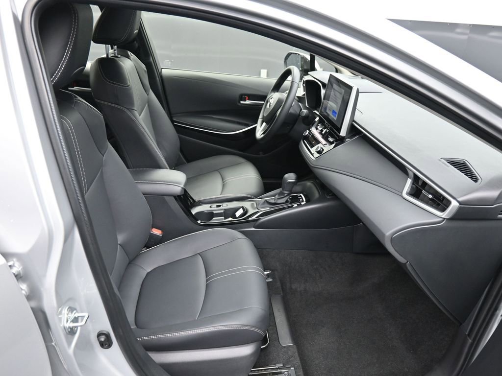 Certified 2025 Toyota Corolla XLE image 24