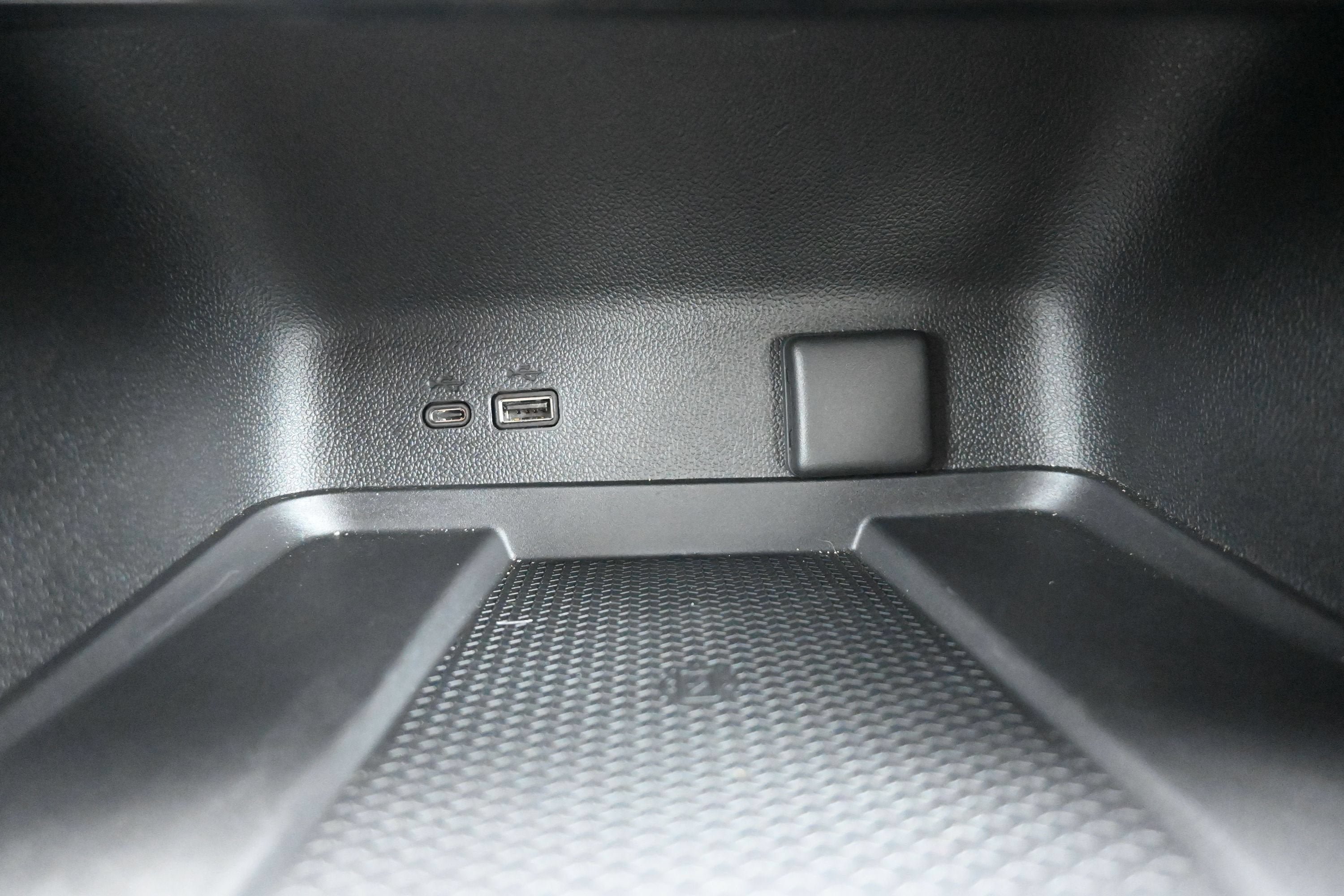 Certified 2025 Chevrolet Traverse LT FWD image 21