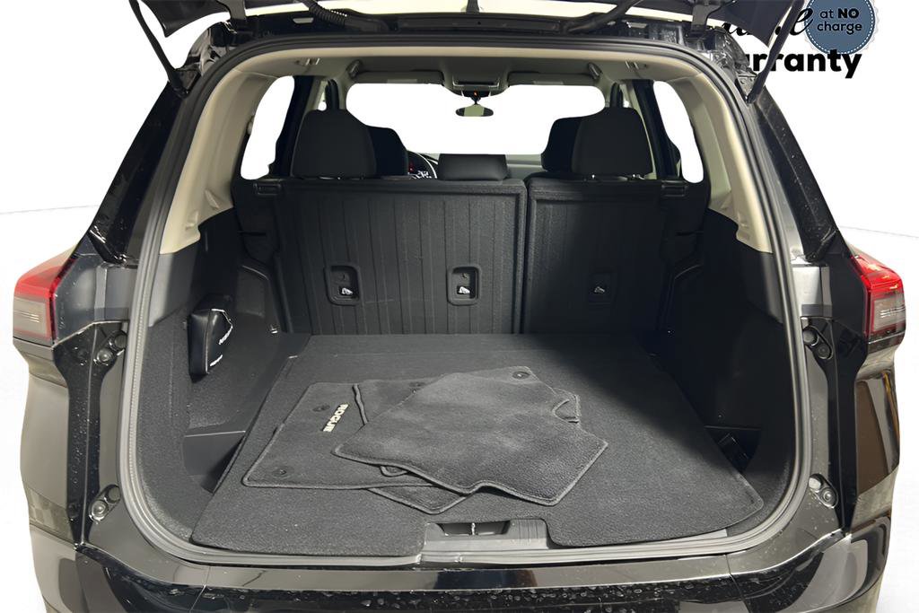 Used 2024 Nissan Rogue S image 29