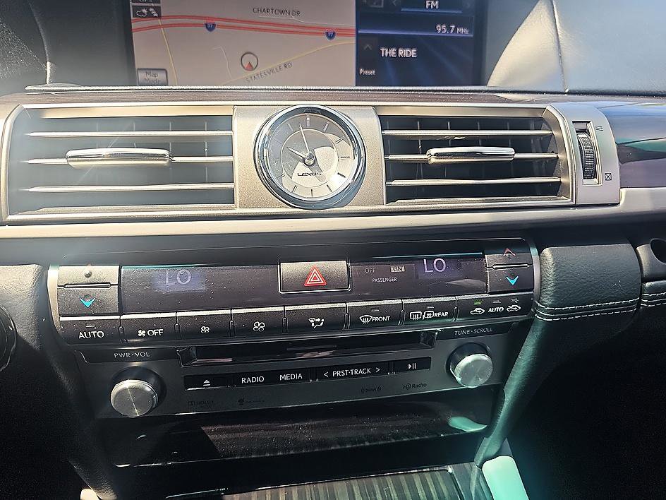 Used 2014 Lexus LS 460 w/ Comfort Package image 26