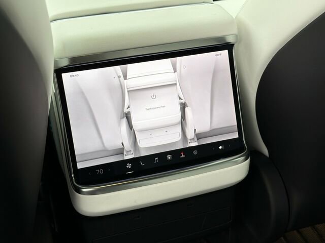 Used 2023 Tesla Model X Plaid image 16