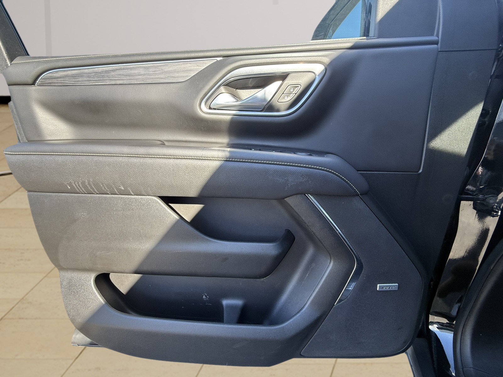 Used 2021 GMC Yukon SLT w/ SLT Premium Package image 28