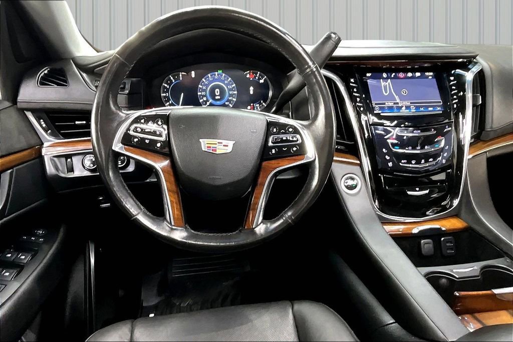 Used 2016 Cadillac Escalade Premium AWD/4WD image 8