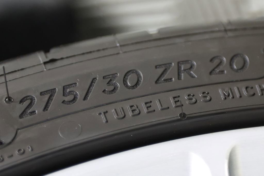 Used 2025 Chevrolet Corvette Z06 RWD image 49