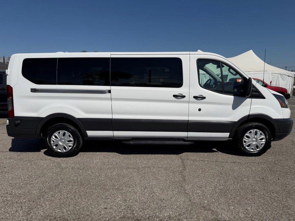 Used 2016 Ford Transit 350 XL image 4