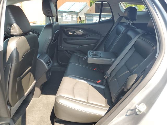 Used 2023 GMC Terrain SLT image 29