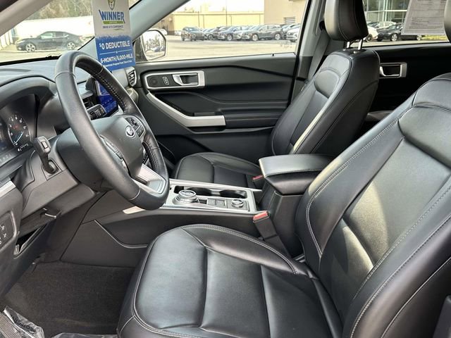 Used 2022 Ford Explorer XLT w/ Equipment Group 202A image 17
