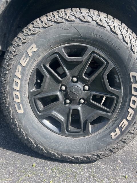 Used 2014 Jeep Wrangler Unlimited Sport image 3