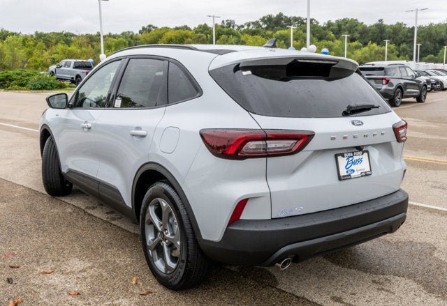 New 2026 Ford Escape ST-Line w/ Cold Weather Package FWD image 4