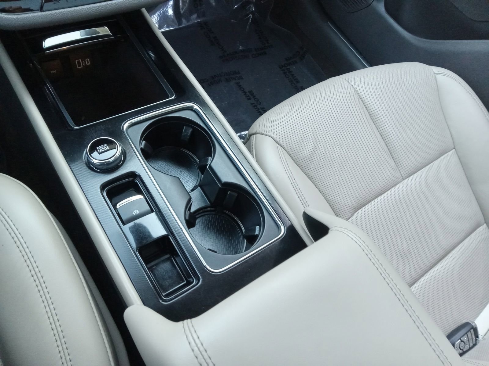 Used 2020 Lincoln Corsair Standard w/ Premium Package image 19