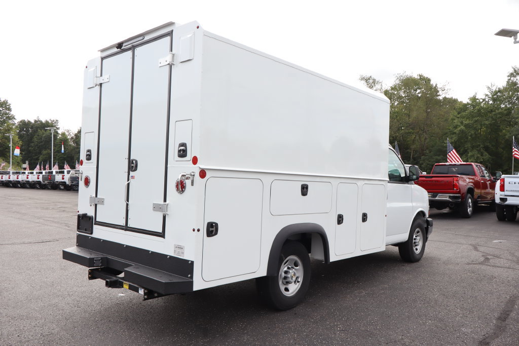 New 2026 Chevrolet Express 3500 w/ Power Convenience Package RWD image 27