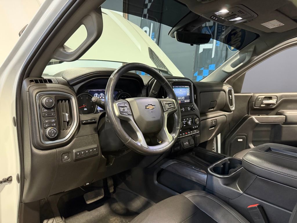 Used 2021 Chevrolet Silverado 2500 LTZ w/ LTZ Premium Package image 12