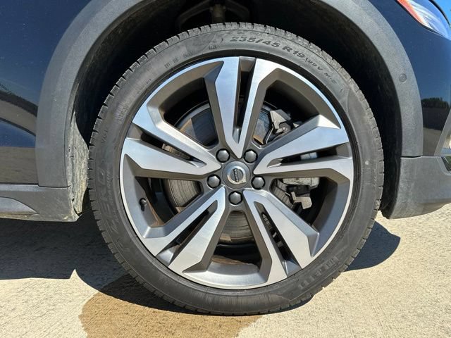 Certified 2025 Volvo V60 B5 Cross Country Plus AWD/4WD image 9