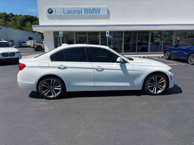Used 2018 BMW 330i xDrive Sedan w/ Convenience Package AWD/4WD image 12