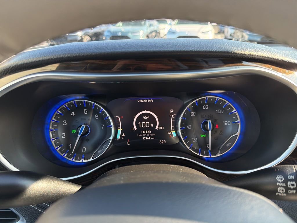 Used 2021 Chrysler Pacifica Limited image 31