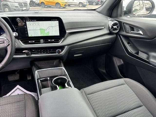 Used 2025 Chevrolet Equinox LT AWD/4WD image 12