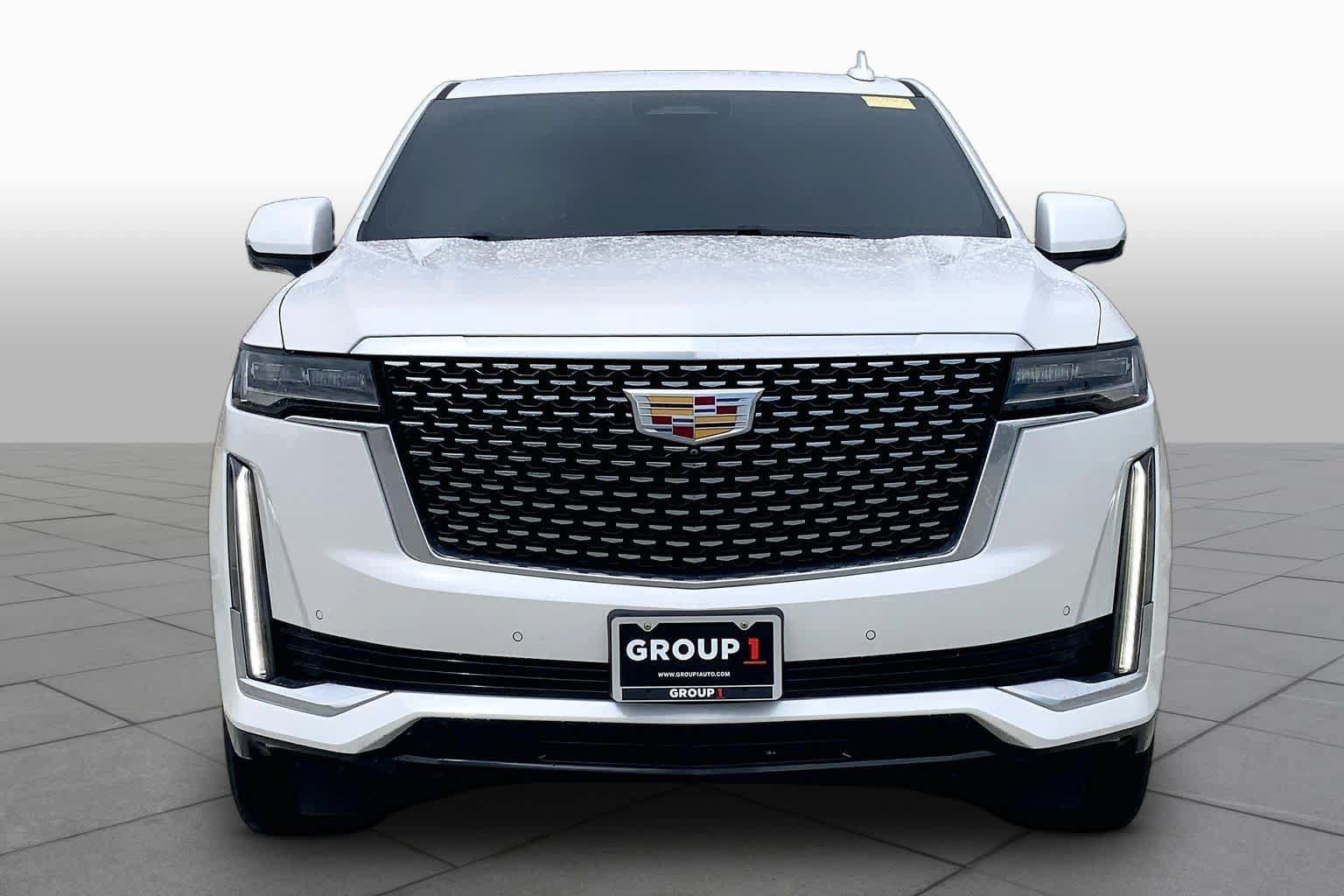 Used 2023 Cadillac Escalade ESV Premium Luxury AWD/4WD image 4