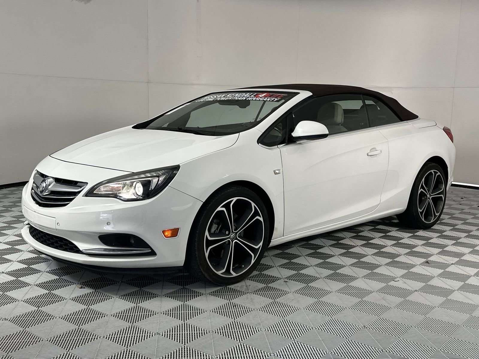 Used 2018 Buick Cascada Premium image 4