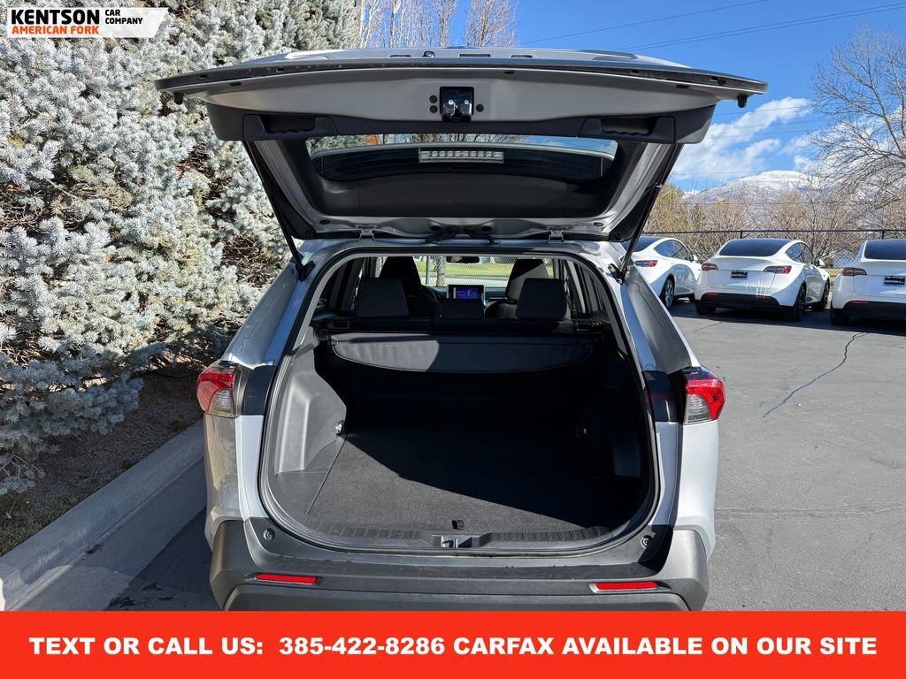 Used 2025 Toyota RAV4 XLE image 36