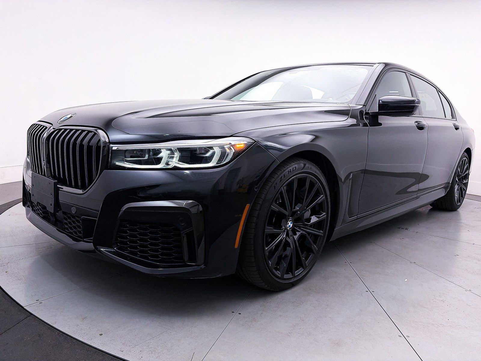 Used 2022 BMW 750i xDrive w/ Luxury Rear Seating Package image 16