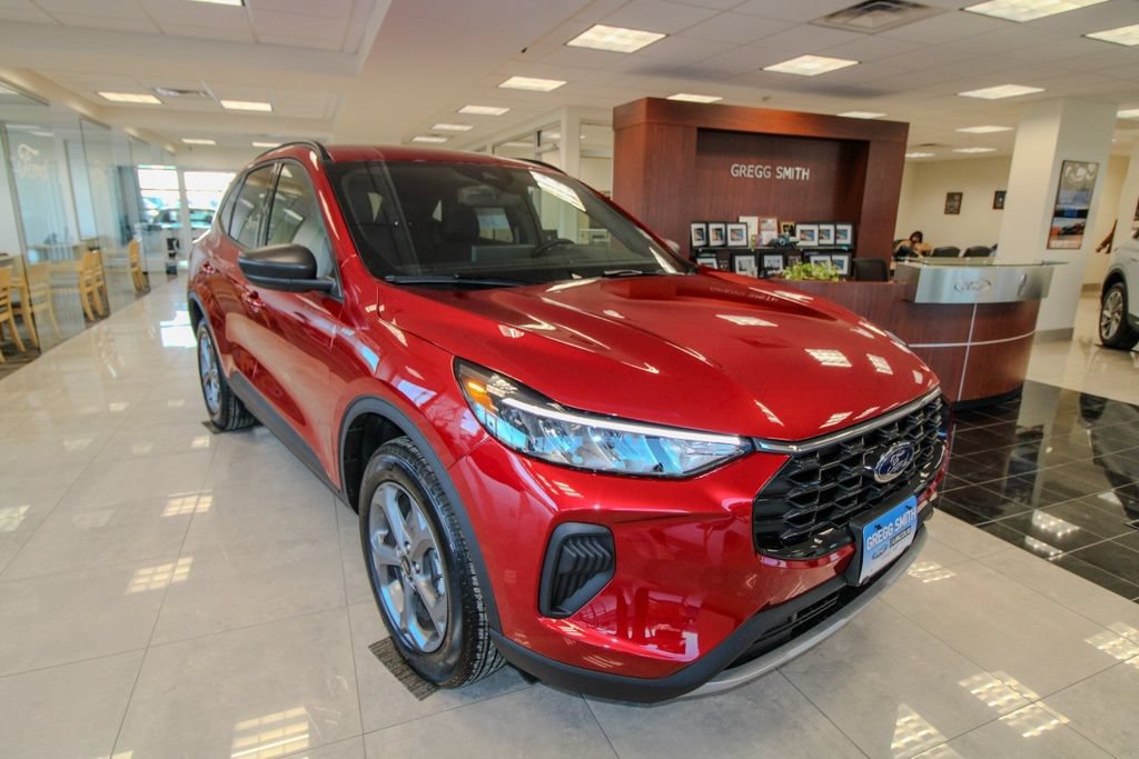 New 2026 Ford Escape ST-Line w/ Tech Pack #1 AWD/4WD image 9