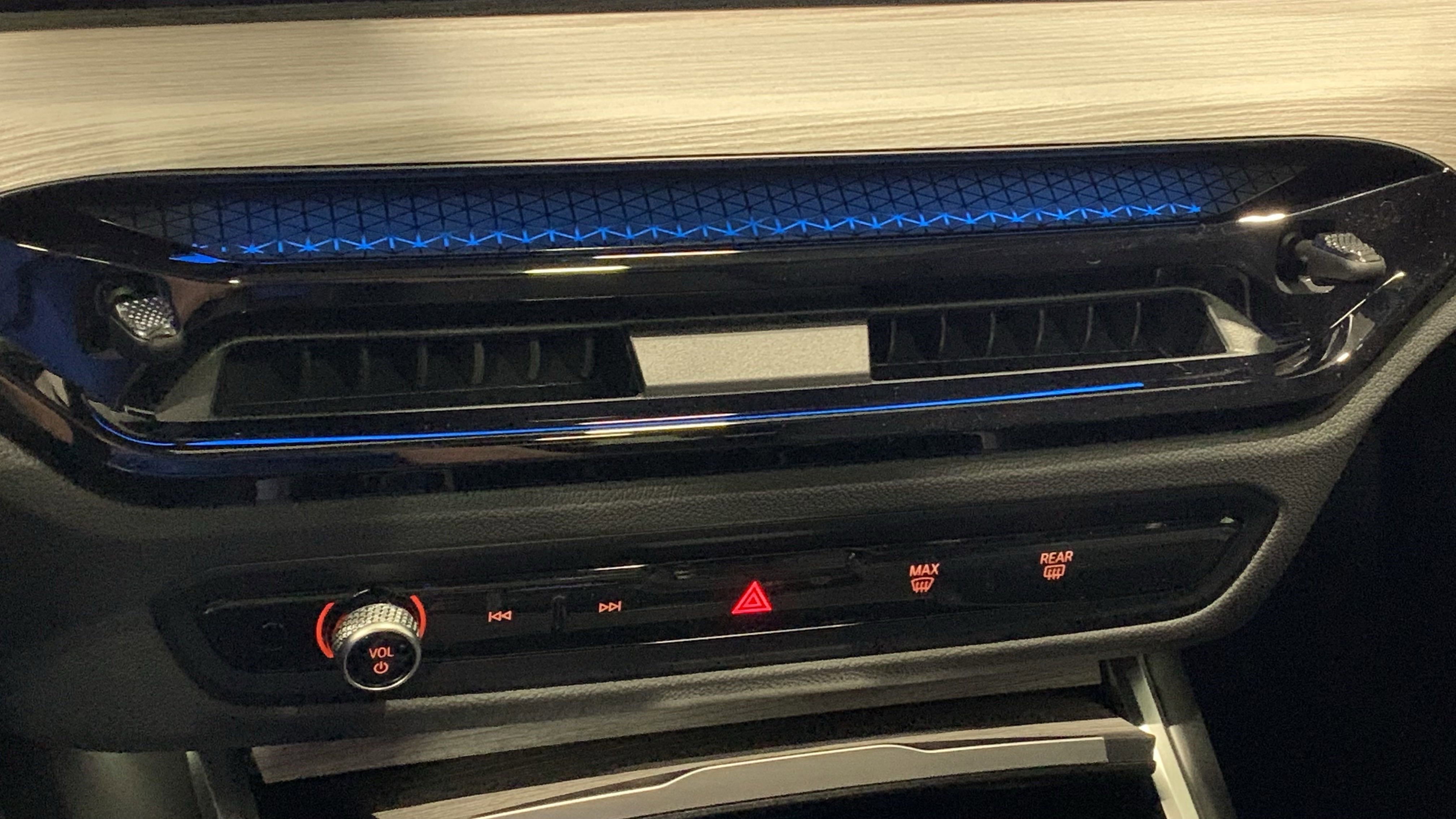 Used 2025 BMW i4 xDrive40i w/ Premium Package image 22