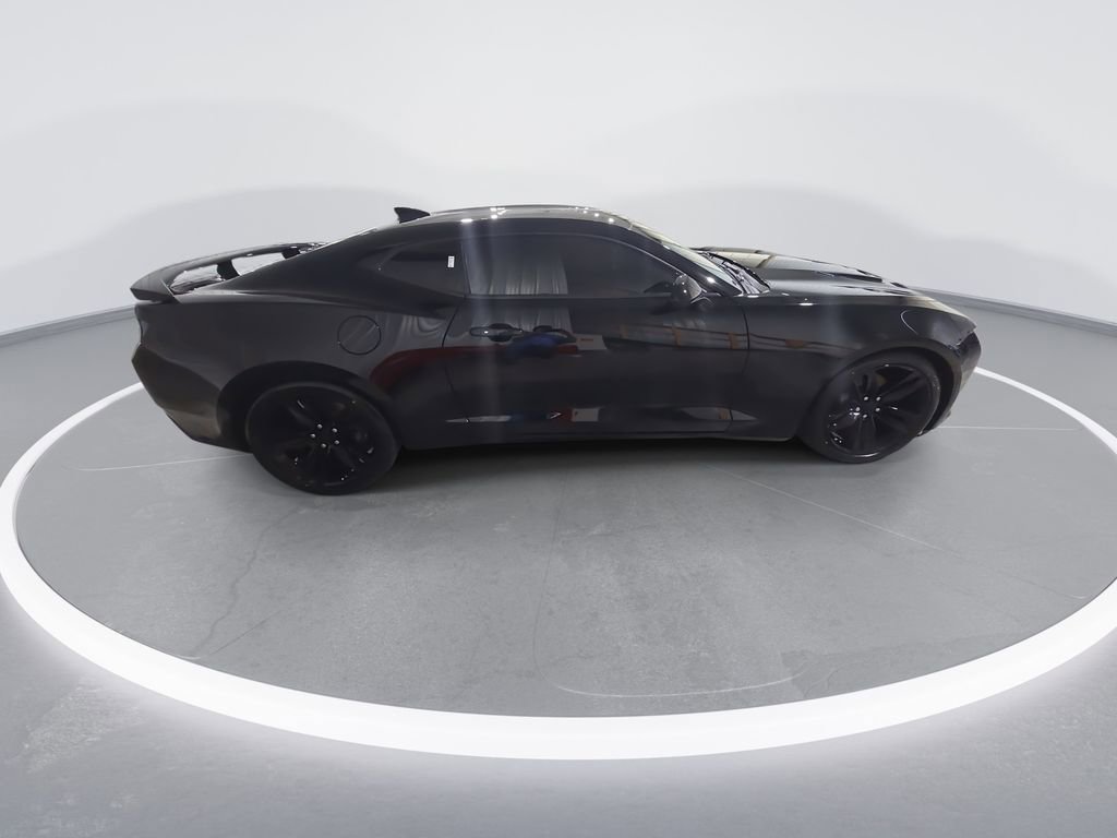 Used 2017 Chevrolet Camaro SS RWD image 9