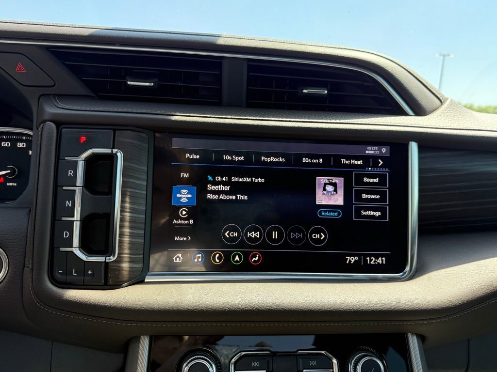 Used 2021 GMC Yukon Denali AWD/4WD image 16