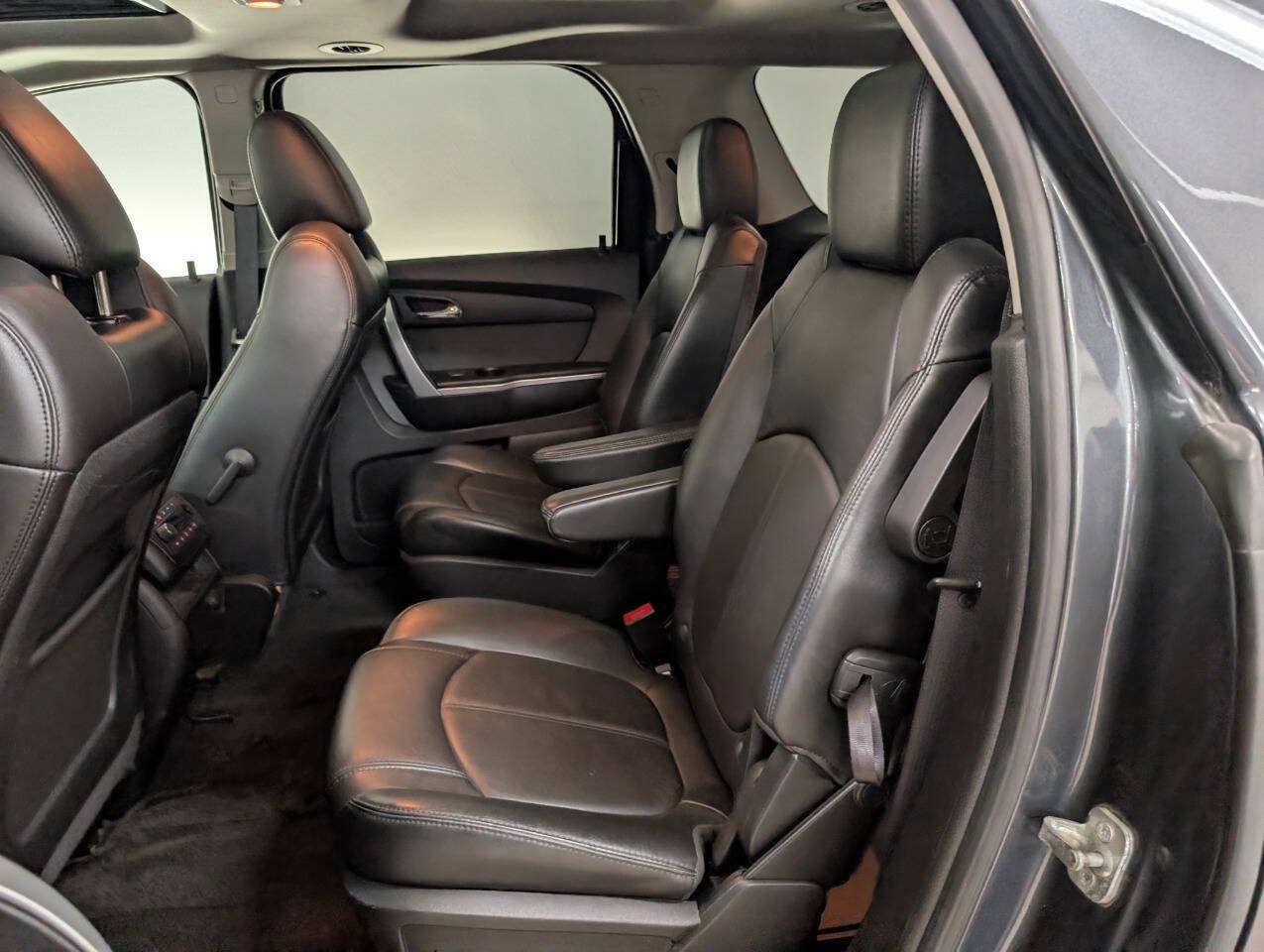 Used 2011 GMC Acadia SLT AWD/4WD image 15