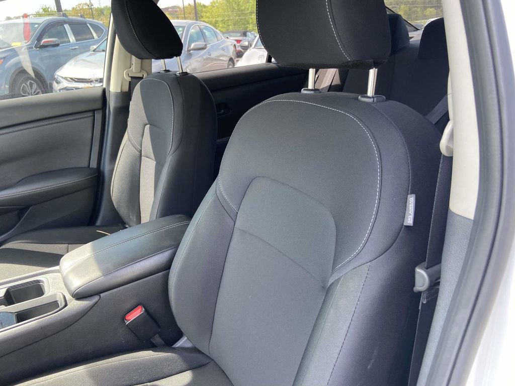 Used 2025 Nissan Sentra S image 15