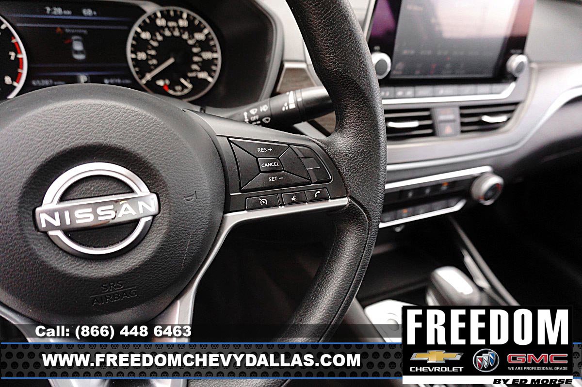 Used 2024 Nissan Altima 2.5 SV FWD image 21