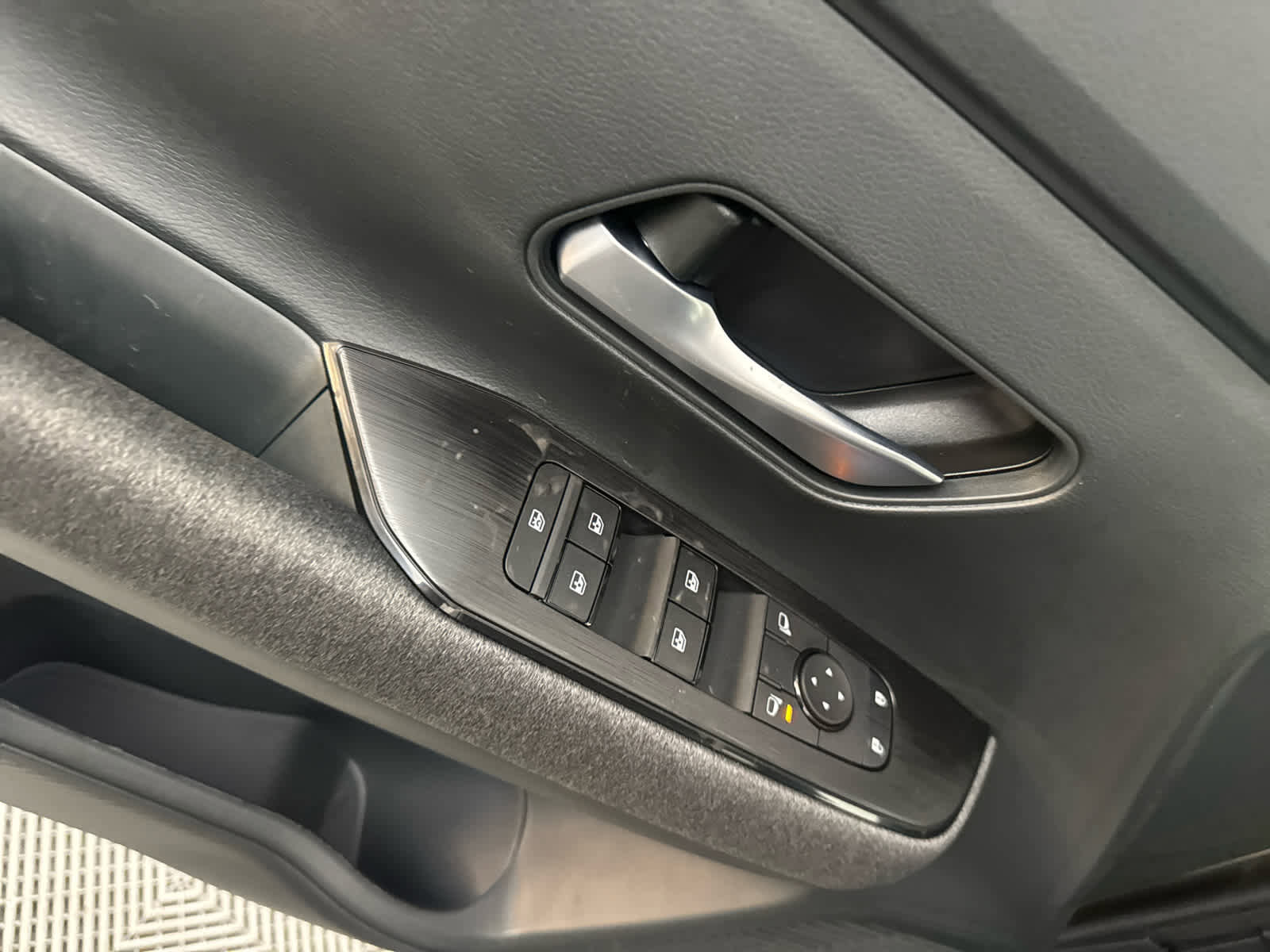 New 2026 Nissan Kicks SV w/ Illumination Package image 15