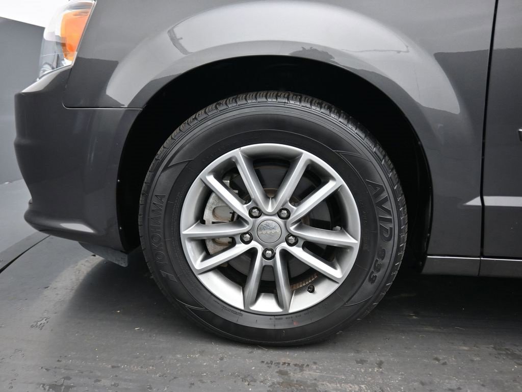Used 2016 Dodge Grand Caravan SE image 55