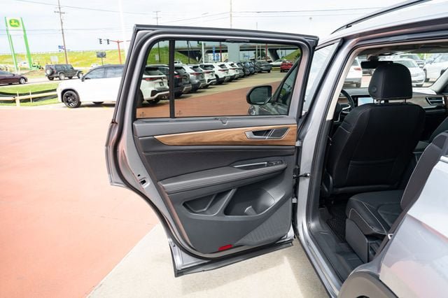 New 2026 Volkswagen Atlas SE FWD image 14