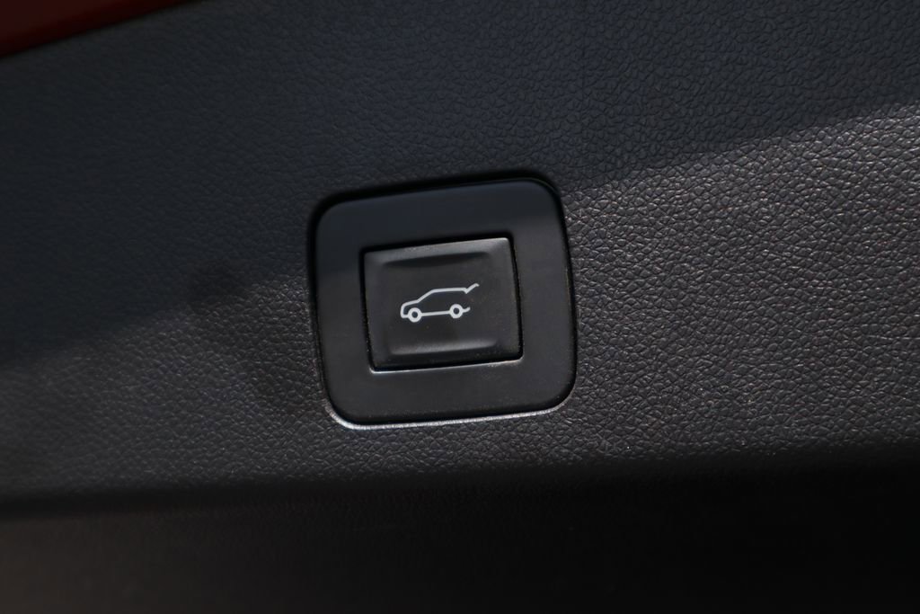 Used 2023 Buick Encore GX Select w/ Sport Touring Package image 25