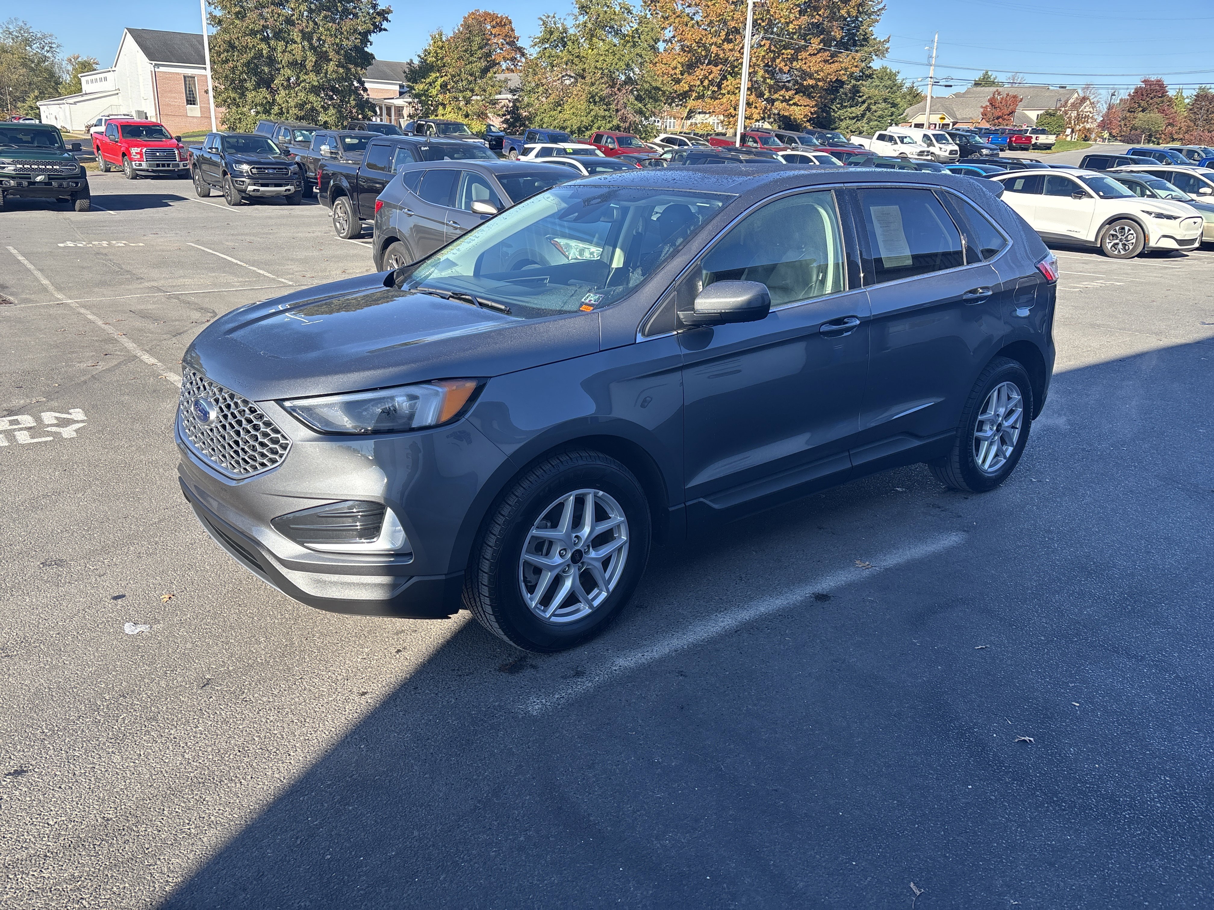 Used 2024 Ford Edge SEL image 8