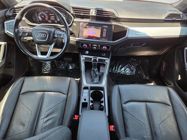 Used 2020 Audi Q3 2.0T Premium w/ Convenience Package AWD/4WD image 17