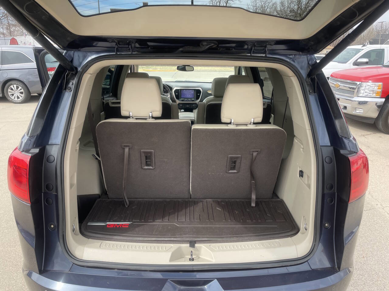 Used 2018 GMC Acadia Denali w/ Technology Package image 12