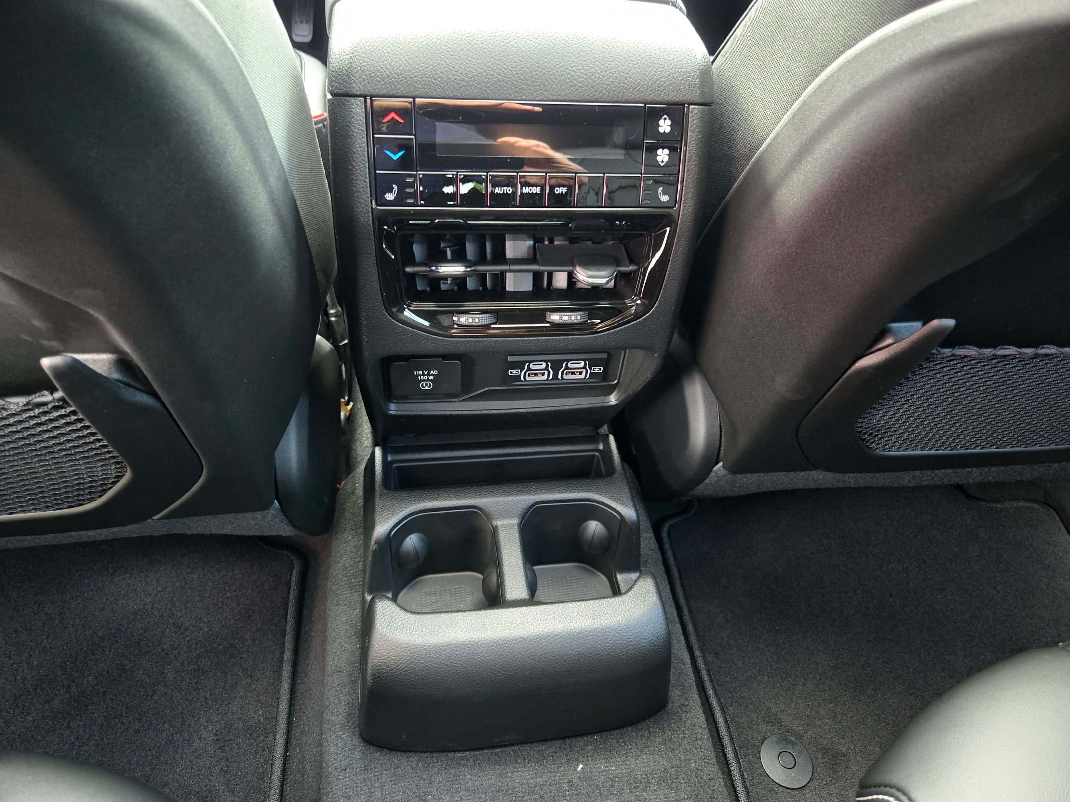 New 2025 Jeep Grand Cherokee L Limited w/ Luxury Tech Group II image 24