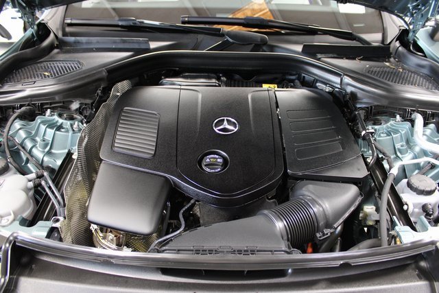 Used 2025 Mercedes-Benz GLC 350e 4MATIC w/ AMG Line image 30