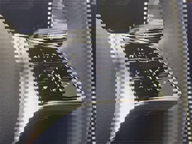 Certified 2025 Mercedes-Benz GLC 300 4MATIC image 49