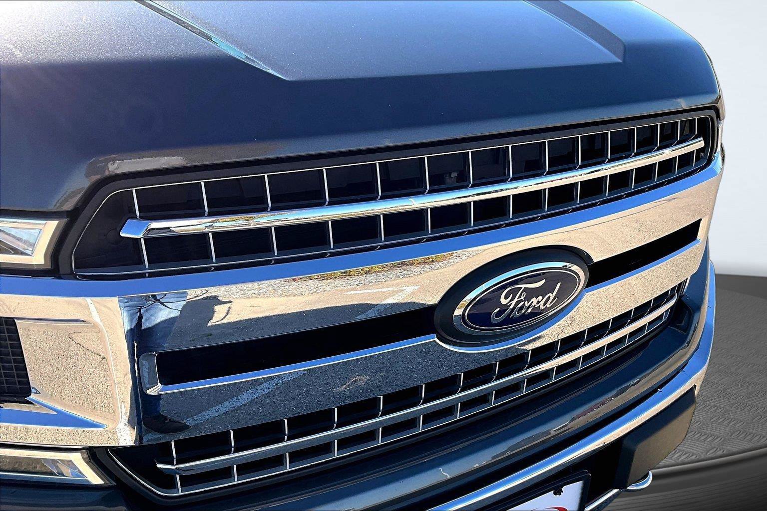 Used 2018 Ford F150 XLT w/ Equipment Group 302A Luxury AWD/4WD image 29
